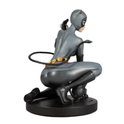 DC Designer Series Catwoman by Stanley Lau 1:6 Scale Statue