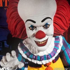 Mezco Toyz IT Deluxe Pennywise 1990 Stylized 6