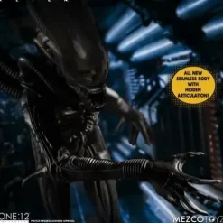 Mezco Toyz One-12 Collective Alien Deluxe Edition Action Figure
